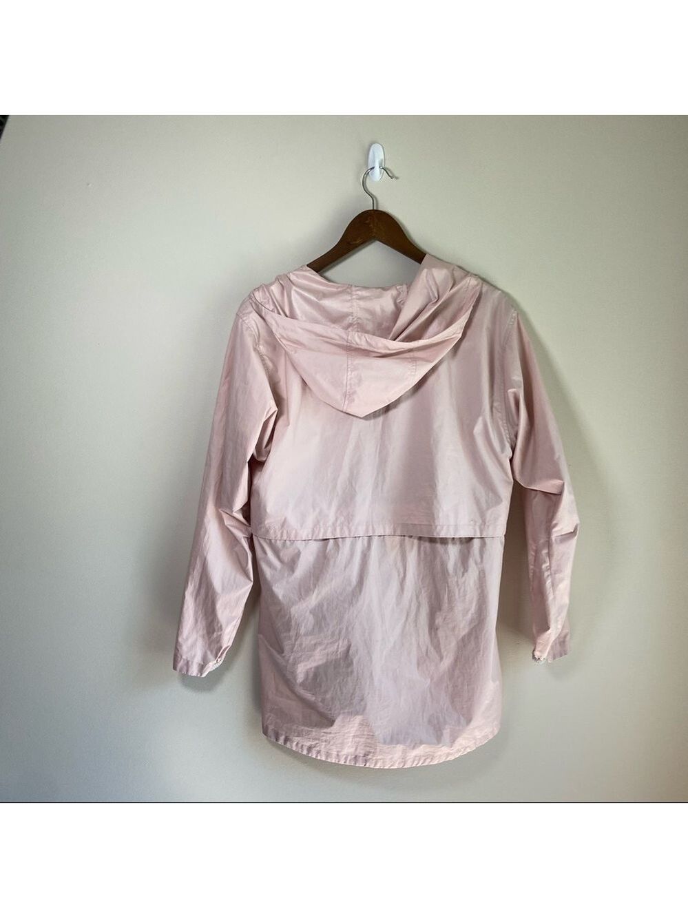 MEC Travel Light Jacket Hooded Rain Jacket Powder Rose Medium - Picture 3 of 11